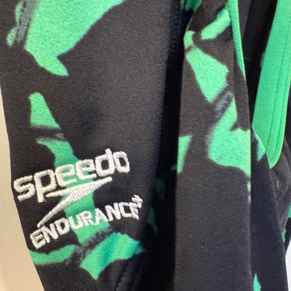 Speedo Endurance  size 2  (28) green and black competitive swimming one piece - Picture 7 of 8